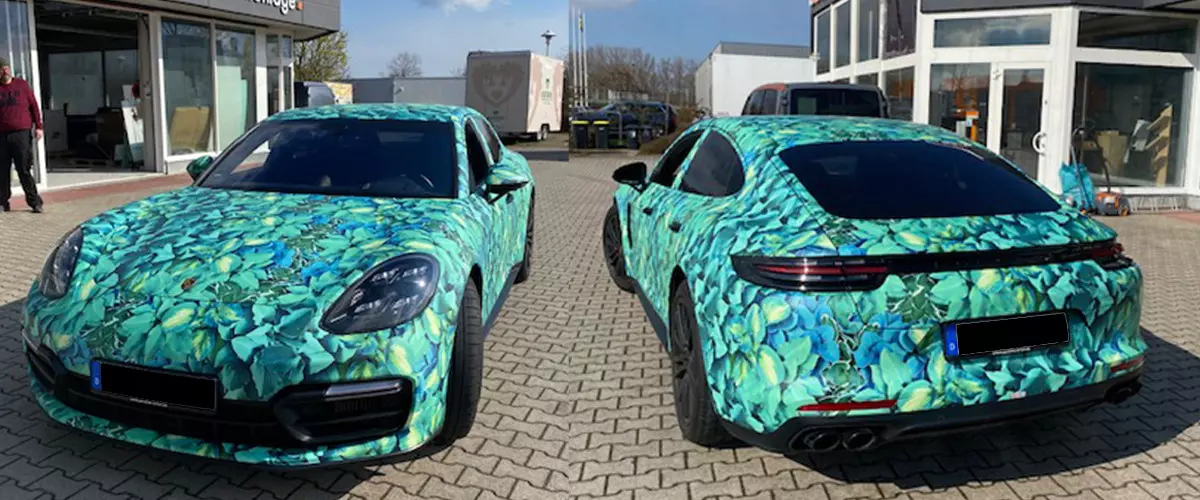 Porsche in floralem Design